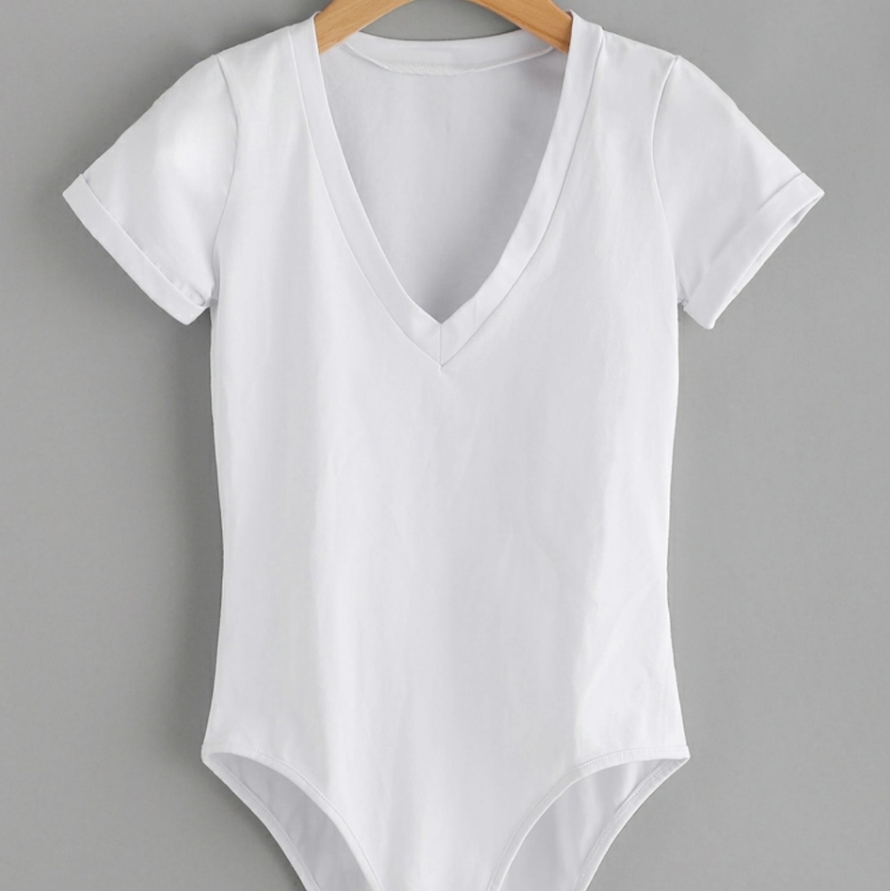 White v-neck bodysuit NWT